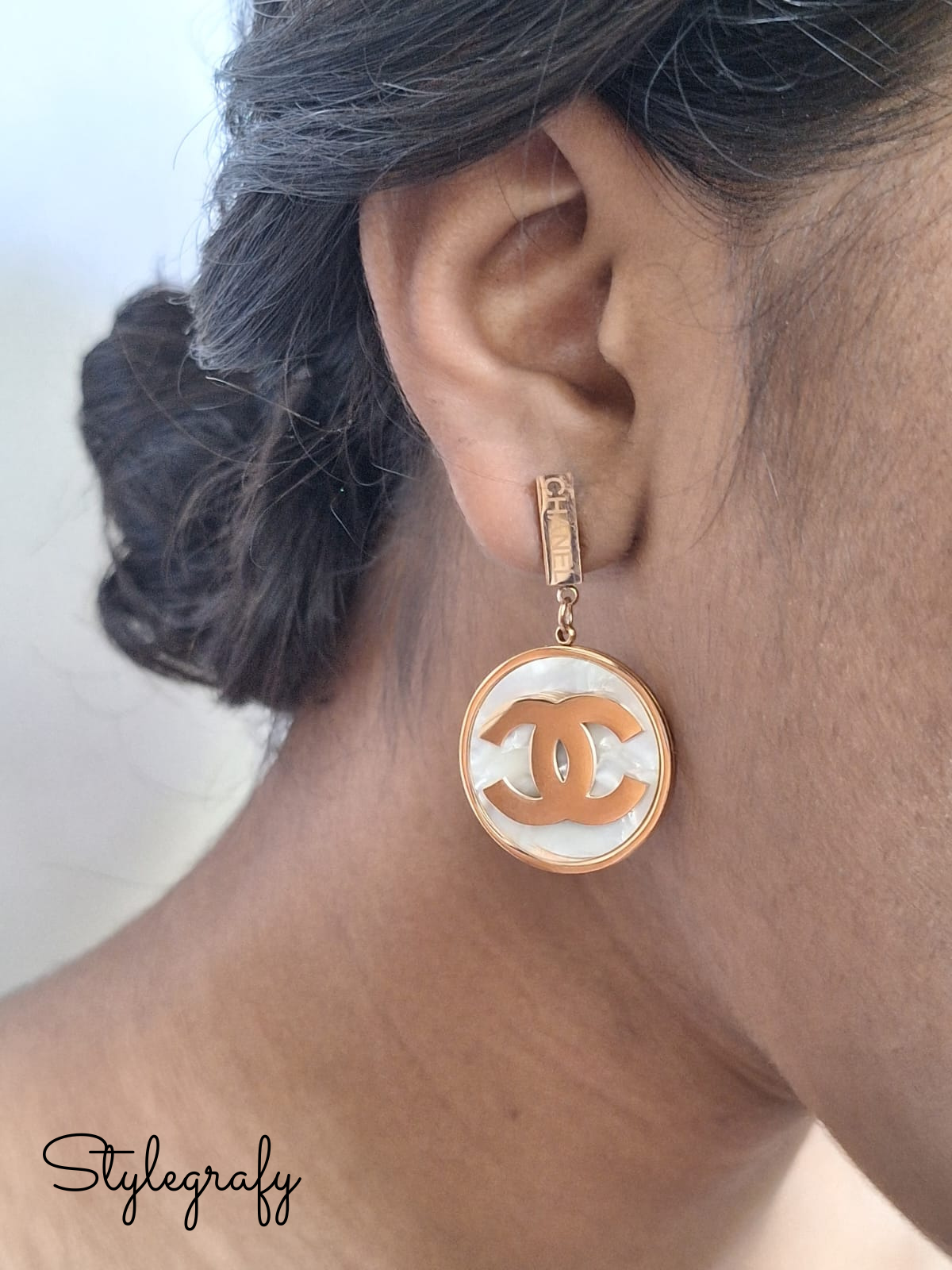 MOP Circle Drop Earrings