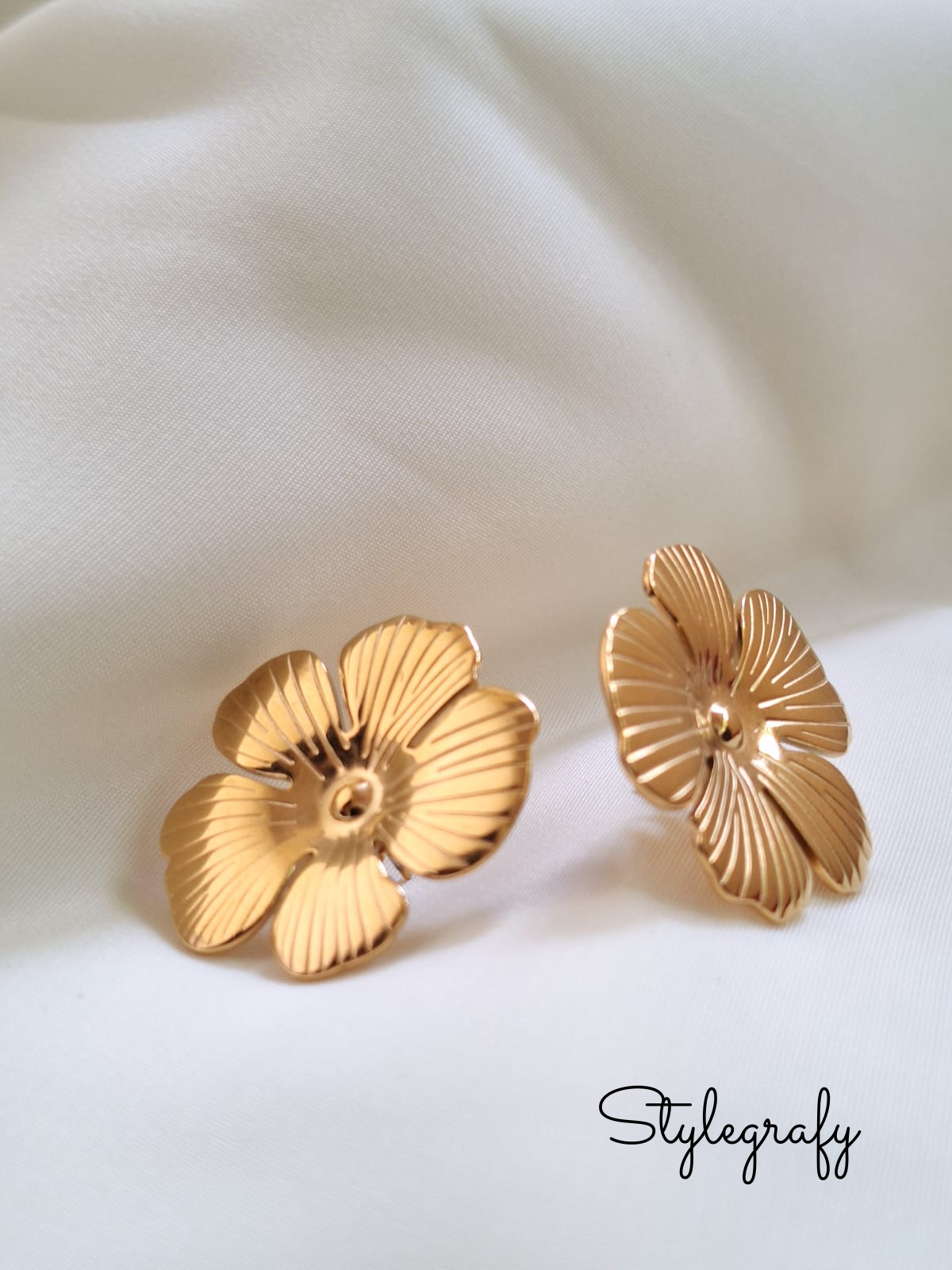 Wild Gold Flower Studs