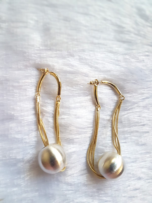 Grey Pearl Multichain Earrings