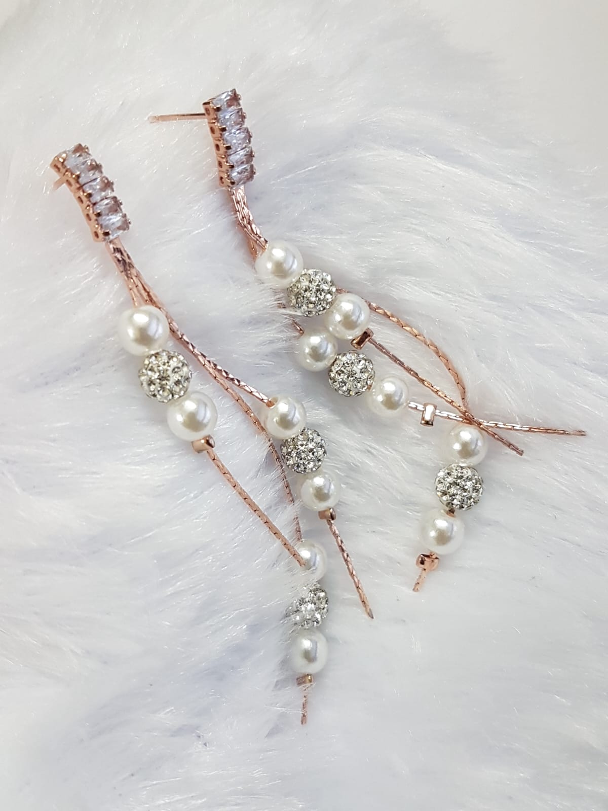 Floating Pearls Tassels