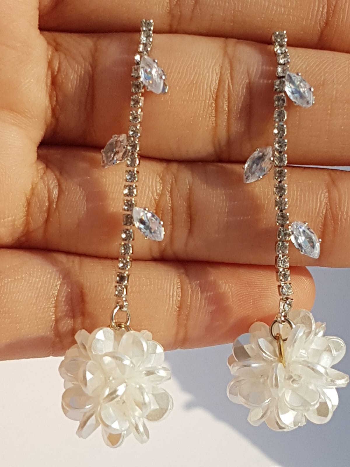 Blooming Daisy Dangle Drops