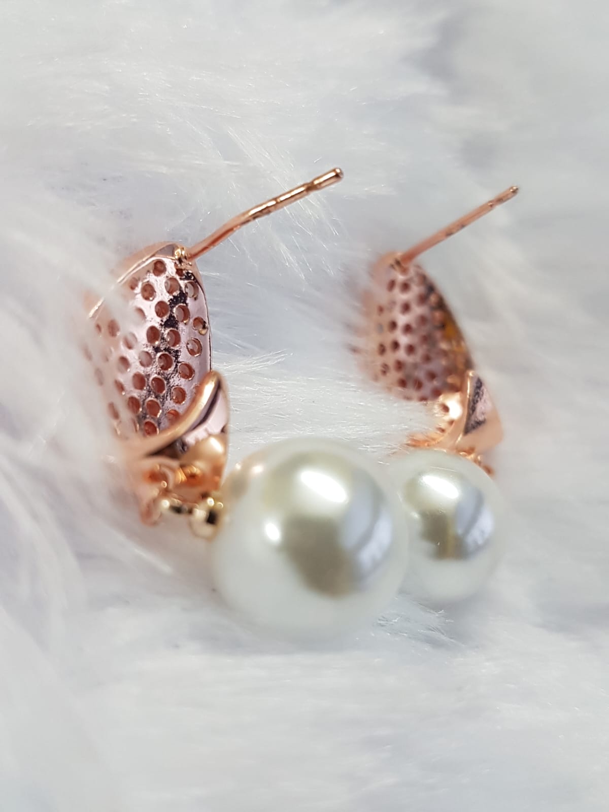 Studded Leaf Pearl Drops